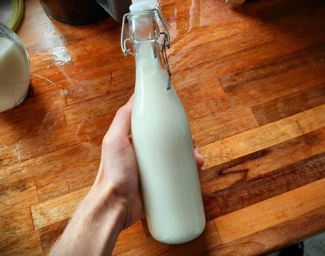 Hjemmelavet glutenfri havremælk